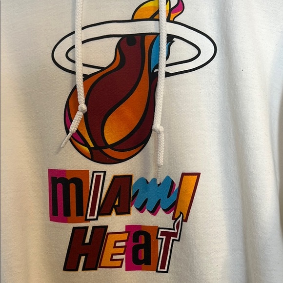 Miami Heat White Hoodie - Picture 5 of 5